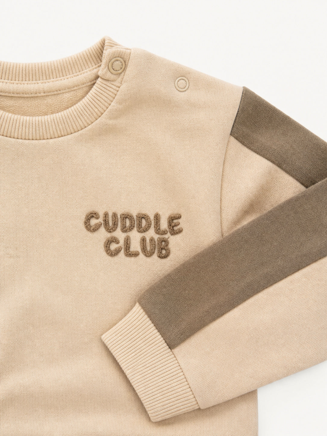 Winter Sweatshirt – Cuddle Club (Light Brown)